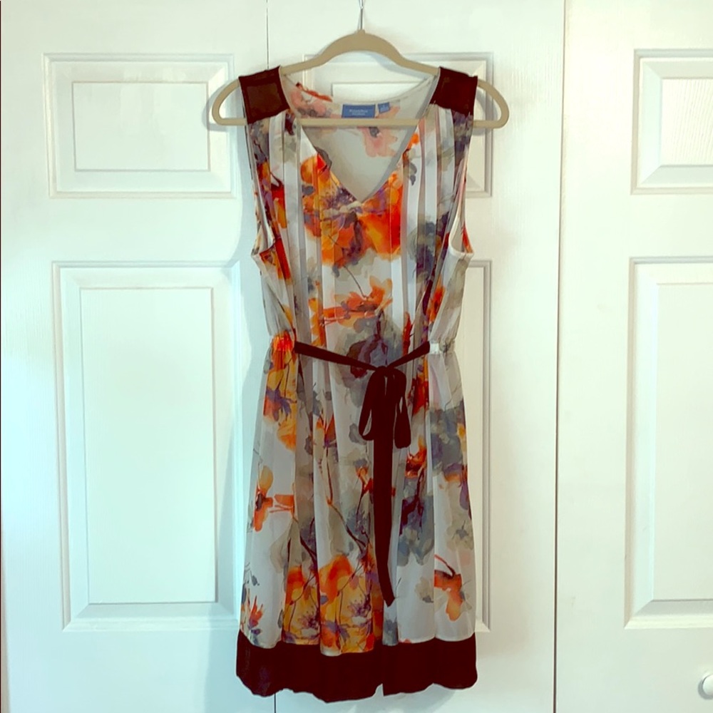 Cute Simply Vera Wang Floral dress